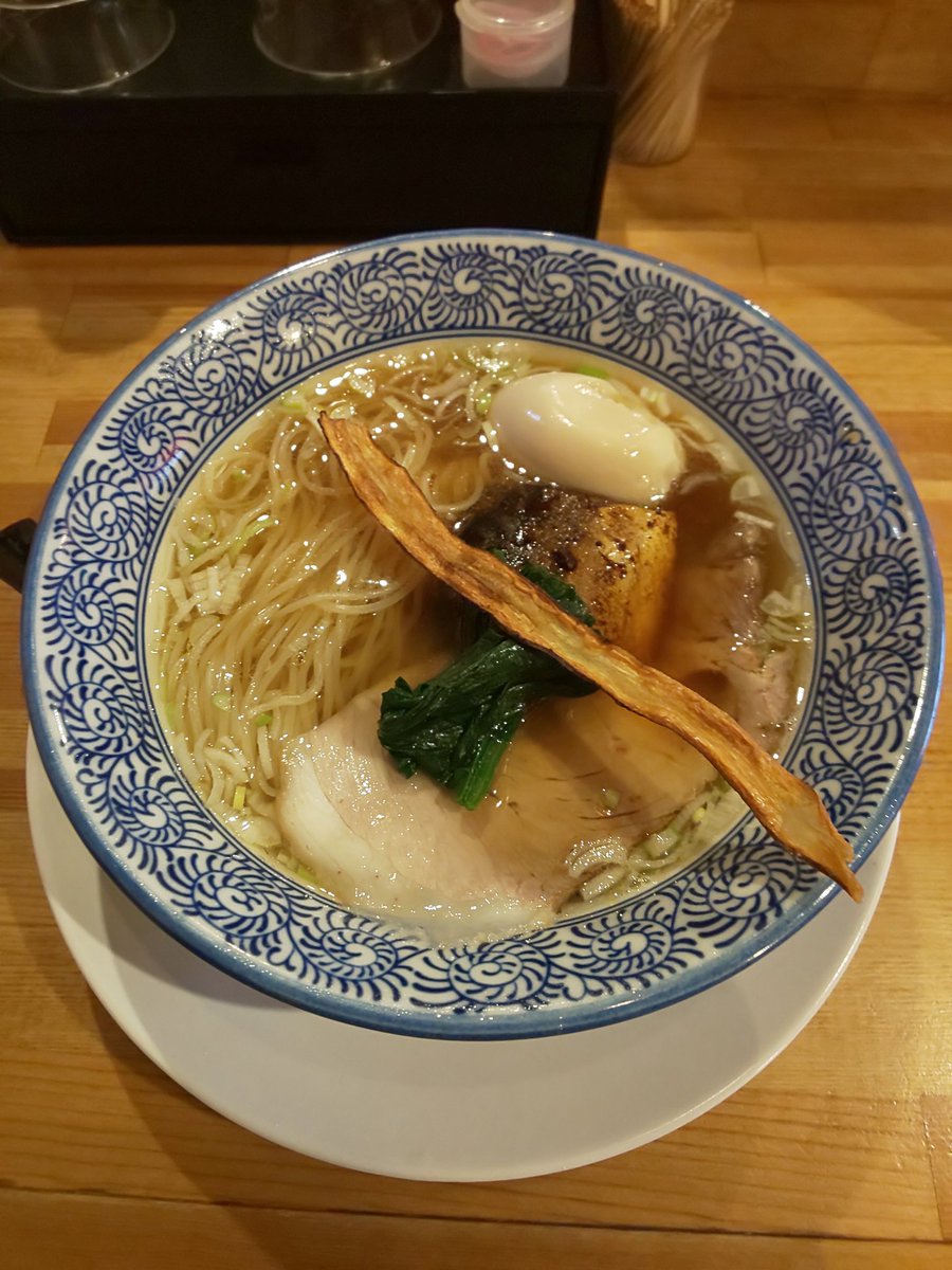 Kuroty 今日のお昼 河原町丸太町のキラメキノトリさんで 期間限定の濃厚鶏煮干らーめん 河原町 通り竹屋町上るの麺や豚コングさんで鯖ラーメン 京都 グルメ ラーメン 煮干 鯖