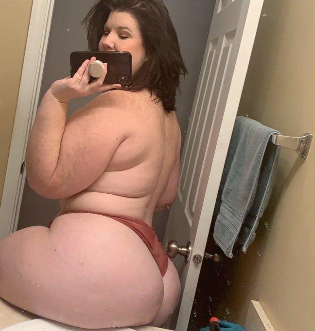 Crystalmcbotay's tweet photo. Happy Mcbootay Monday. https://t.co/TfsVCnCLGc