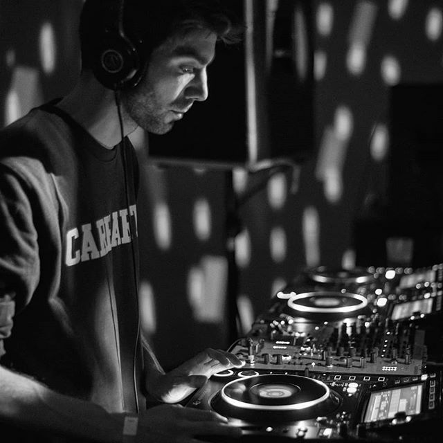 SVaiPhoto's tweet photo. Lucide. aux platines pour un set de 🔥, lors du premier party #Dômesicle de la #sat_montreal hier!
.
#SAT #Montreal #OCTOV #DJ #DJing #technomusic #technolovers #rave #party #dome #satosphere #nightout #dancing #acidtechno #MtlMoments #bnw #bnwphoto #… https://t.co/QDEZe8ivOJ https://t.co/4SdiJhswxa