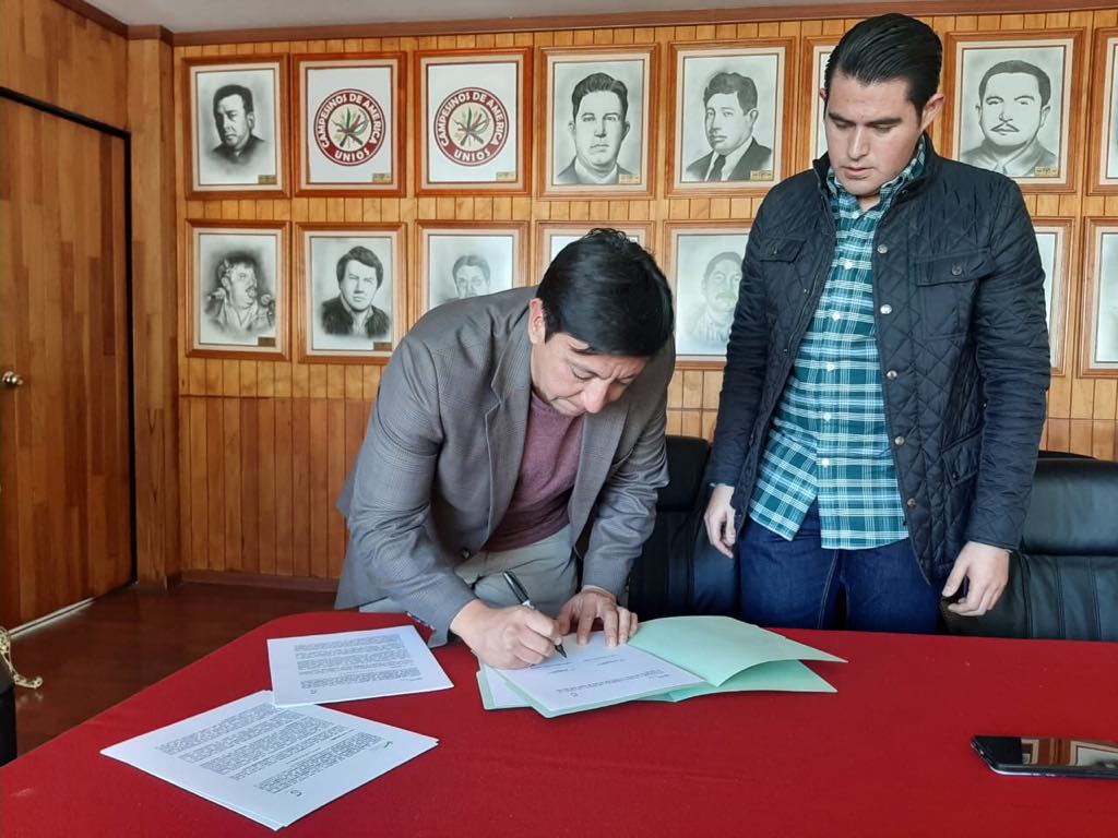 Agradecemos a <a href="/VJA_Edomex/">VJA_Edomex</a> por la firma del convenio conjunto con el cual, realizaremos reforestaciones y haremos jardines de descanso para las abejas y otros polinizadores en todo el Estado de México.

¡Juntos haremos que las cosas fluyan!
¡Gracias!
🐞🦋🐝🌲🌳🐍🐆
