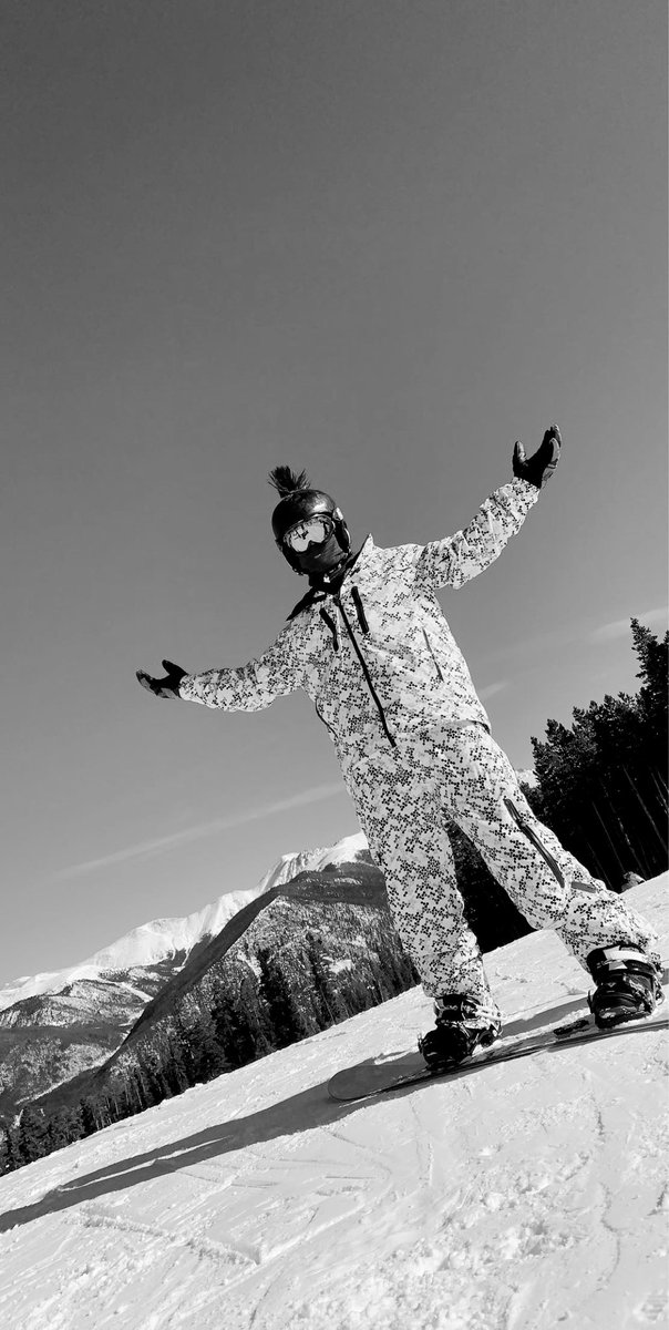 bohanon10's tweet photo. "When life gets you down, find a lift to bring you back up.” Dope trip w the boys!! https://t.co/b9l5y7VnmU