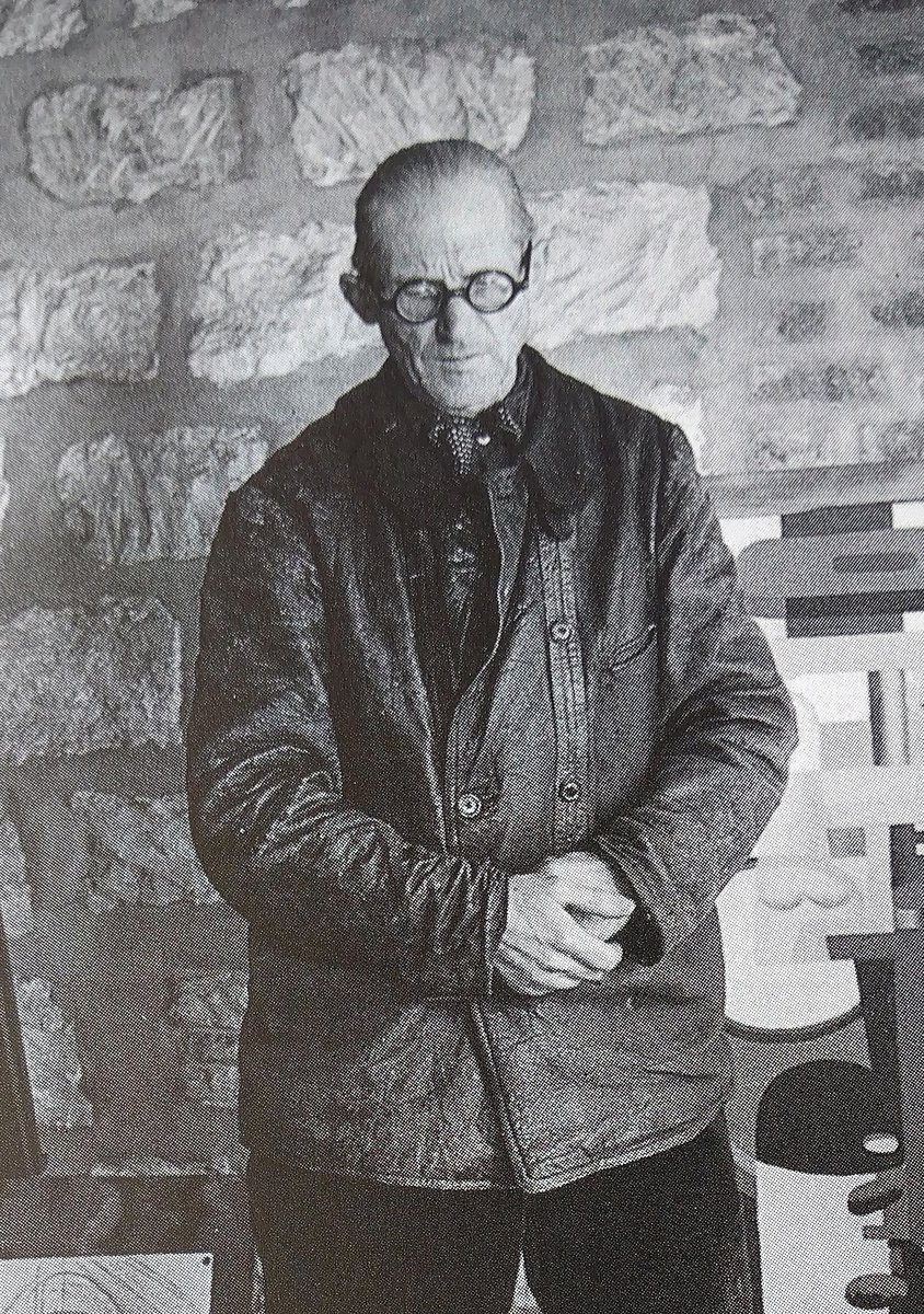 O Xrhsths N Ryo なかやま Sto Twitter 服装の参考に写真家のrobert Doisneau 氏の写真集を購入 建築家 ル コルビジェ が着る コルビジェジャケットがくったくたで憧れる そして 当たり前のようにbdもあって凄いと思いました 感想