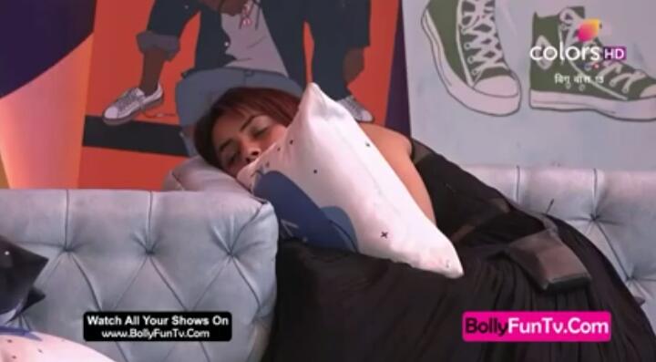 fan_girl_sana's tweet photo. "Nafrat ka sabse bada shikaar
Sabse sacha insaan banta hai" #SanaFightBack ✅ #SanaWorldWide @ColorsTV #BiggBoss13
@BeingSalmanKhan https://t.co/mUaoza1jLY