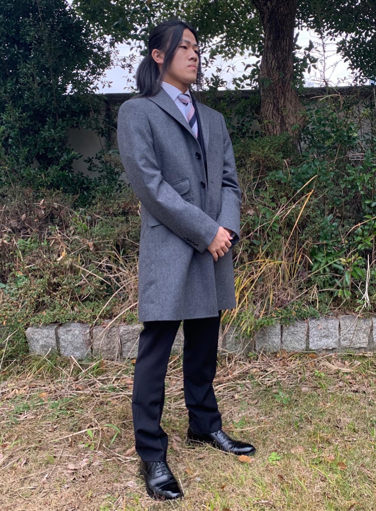 Tailor あっという間に成人式 成人おめでとう ネイビーのスリーピースにカノニコ フランネルのチェスターフィールド コート 8年前の今日の写真がfbで上がってきた 息子の成人式 鈴木洋服店 Canonico 成人式スーツ 成人式コート コート オーダー