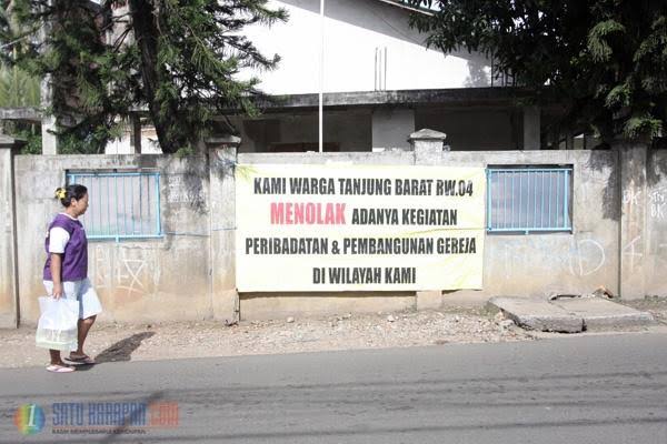setan__alas's tweet photo. Dengan ideologi pancasila saja kalian tidak bisa berbagi toleransi antar umat beragama,apalagi dengan ideologi khilafuck yg kalian banggakan,tak terbayang bagaimana nasib kaum minoritas,jadi manusia itu cobalah memanusiakan manusia jgn sak karepe udelmu dewe.!!! https://t.co/XSjIPTP9w4