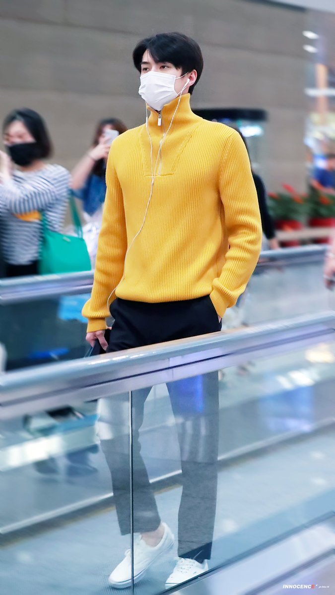 sehunbaby_'s tweet photo. 💛💛💛벨루티 세훈 💛💛💛 https://t.co/es0dU3QBZz