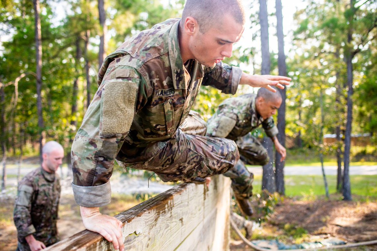 USArmy's tweet photo. Don't hold back. 

Ranger students negotiate an obstacle at the Malvesti Confidence Course. The Confidence Course is conducted during the first phase of U.S. Army Ranger School known as the Benning phase. 

Ranger School ➡️ https://t.co/C0VlQDLbqy

#USArmy Photo: Patrick Albright https://t.co/KDZZ8i0dTx