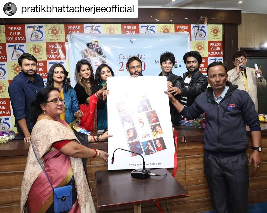WeAreAryannS's tweet photo. HERO spotted at the launch of #PbStudio 's calendar shoot!
@aryannbhowmik You're looking Stunning HERO❤

#AryannBhowmik #BestActor #AryannBhowmikIsTheBest #AryannS #WeAreAryannS https://t.co/AI0UiWezUs