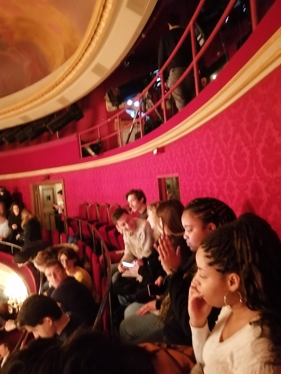 AureisFormation's tweet photo. Super soirée à la Comédie Française pour nos étudiants, les formateurs et l'équipe pédagogique d'Aureïs ! 🙂

#ComédieFrancaise #AureïsFormation
#Etudiants
#Alternance https://t.co/bGItxe2Qdr