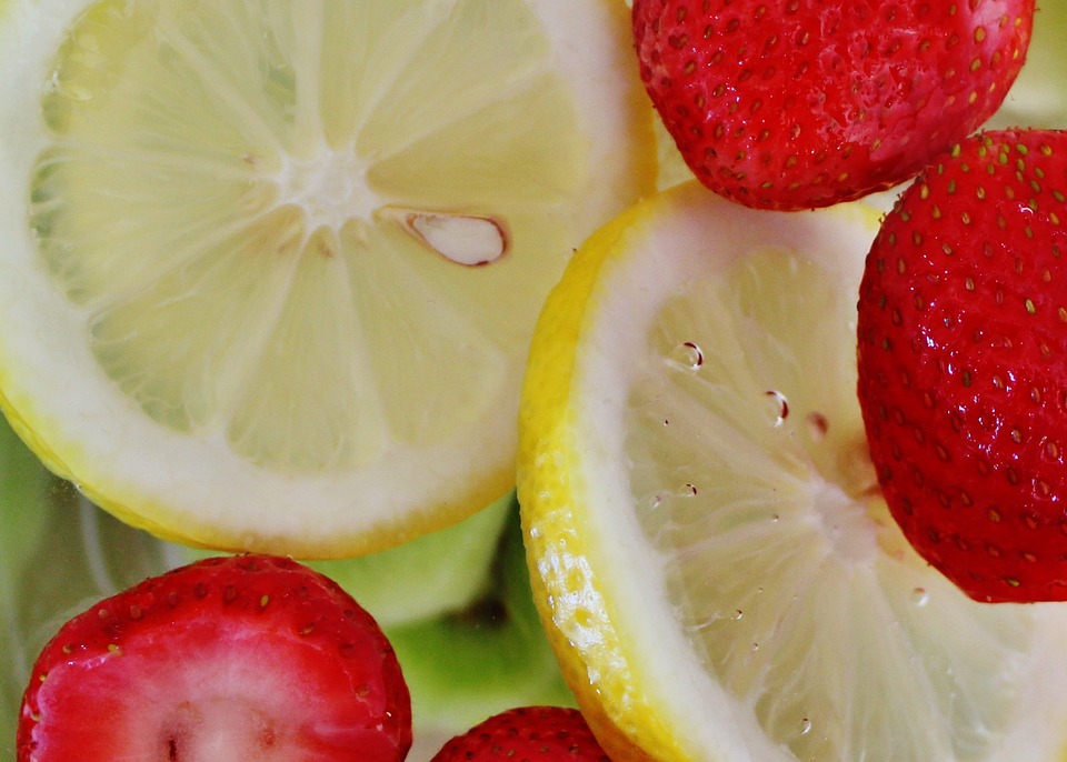 TerryFoods's tweet photo. Terry’s food fact of the day…did you know lemons contain more sugar than strawberries!

#FoodForThought #foodfacts https://t.co/r09sON74W6
