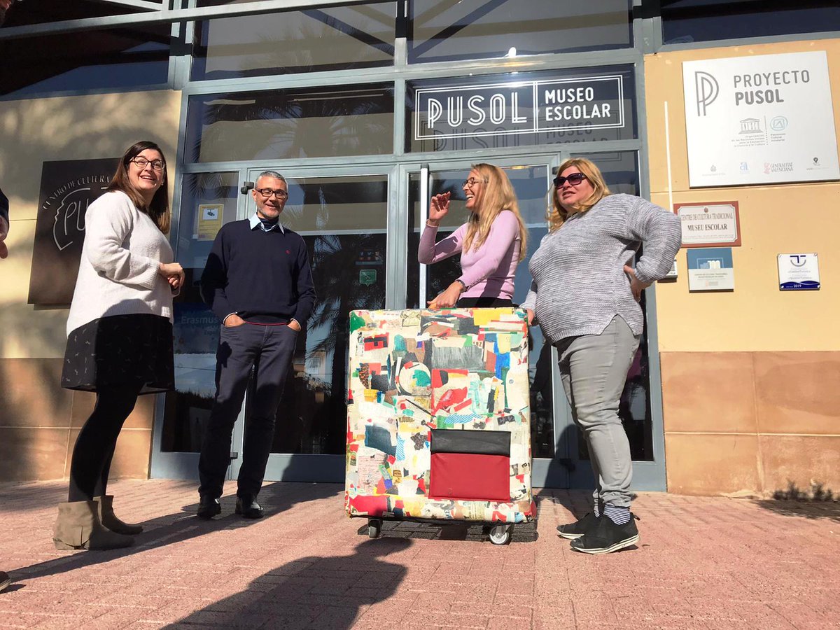 MuseoPusol's tweet photo. Ya ha llegado al #MuseoPusol la Big Valise de @educaTHYSSEN! Tenemos un mes por delante muy interesante 😊 En breve te informamos @museothyssen #Musaraña #BigValise #Thyssen #Educathyssen #MuseoThyssen https://t.co/yjVyFcXByj