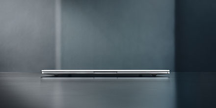 PorscheDesign's tweet photo. Less mass. More performance. With the new #PorscheDesign #UltraOne arduous work becomes feathery light. With just 1,5 kilograms, the ultrathin and lightweight notebook contains all important functions and can easily be taken anywhere and everywhere - without being a ballast. https://t.co/6CXmRZFq4H