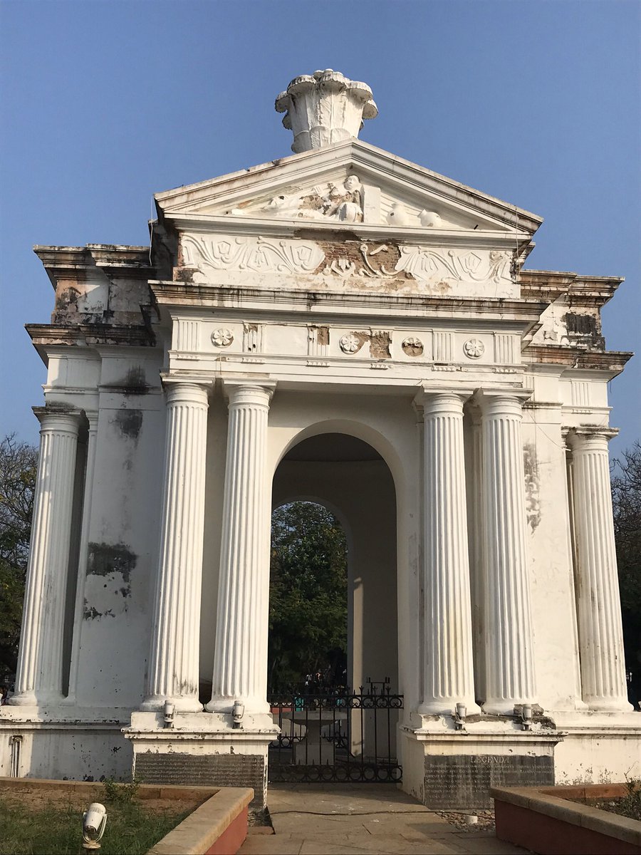 HemantMurkoth's tweet photo. This is Puducherry’s landmark monument and it is sad to see its current dilapated state. What does it take to give it a fresh coat of paint? The open electrical system inside is shocking as well. Can’t we please restore this monument with a simple facelift? @thekiranbedi https://t.co/wiCgdQ0cbR