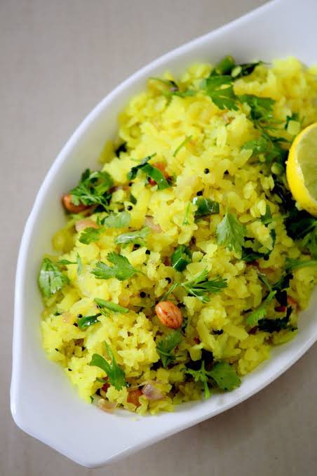 khushbookadri's tweet image. Let’s Settle This 

RT    🔁  POHA 

Like ❤️   IDLI
