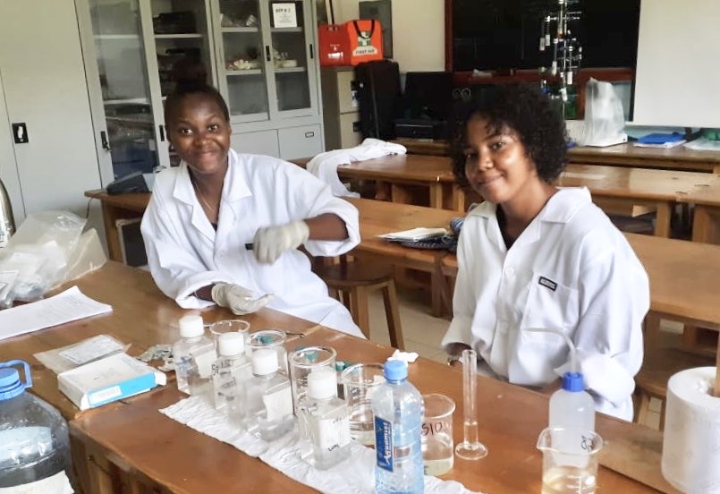 We’ve just wrapped up hosting interns from the @SezSyah 4th edition of the Blue Economy Internship Programme. The @UniSeyBERI team enjoyed showing these two bright and enthusiastic young ladies around! #capacitybuilding @UniofSeychelles @SeyCCAT