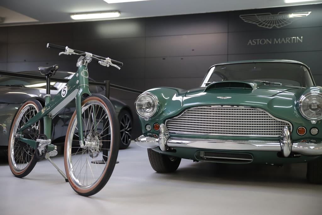 We love this e-bike with Aston Martin DB4 styling! via <a href="/bikerumor/">Bikerumor</a> buff.ly/2FAmJ0Q