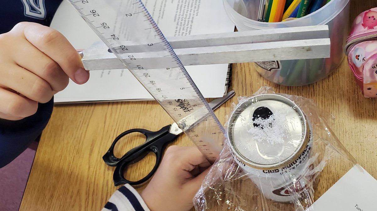 steveramps's tweet photo. Hit the ground running first day back after winter break with some sound energy experimentation and multiplication strategies......the kids were on fire! #CAinspires #cagrade5 #kidslovelearning https://t.co/14M0BJhYiN