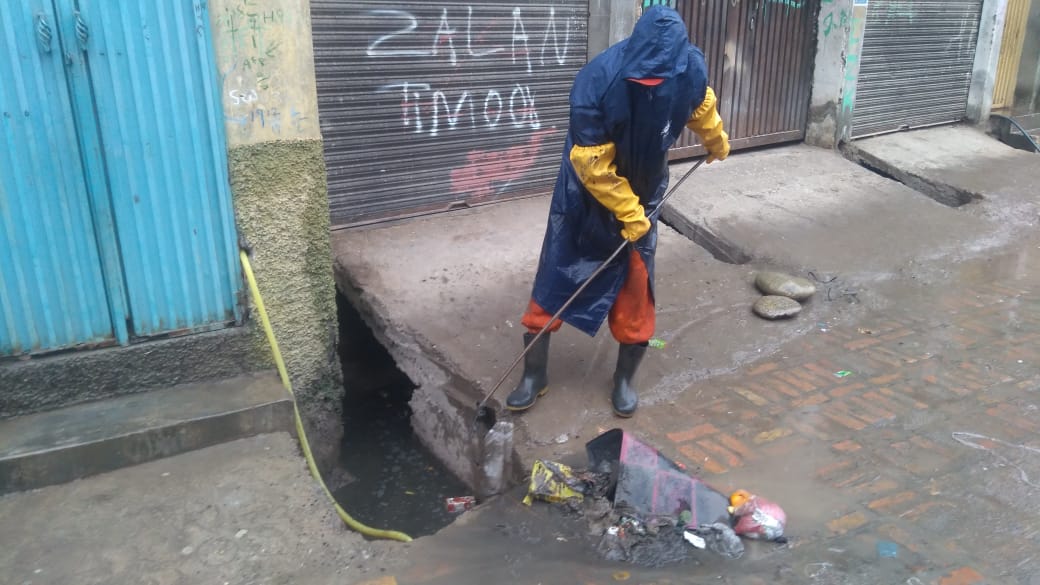 SwatWssc's tweet photo. #CLEANKPMYDREAMKP
#CLEANTHESTREAM
BAD WEATHER IS NOT AN EXCUSE.
'' IT'S COMPETITION.'' https://t.co/RTXfJ3HY33