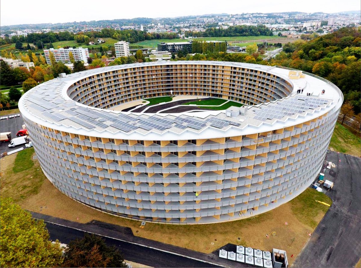 suloiberica's tweet photo. Instalación de contenedores soterrados M4 de @SULO en el edificio VORTEX de la ciudad suiza de Chavannes-Pres-Renens, actual Villa Olímpica de los Juegos de la Juventud 2020 que se celebran en Lausanne y que se convertirá en residencia para estudiantes una vez finalizados. https://t.co/RJOmCuCYbp