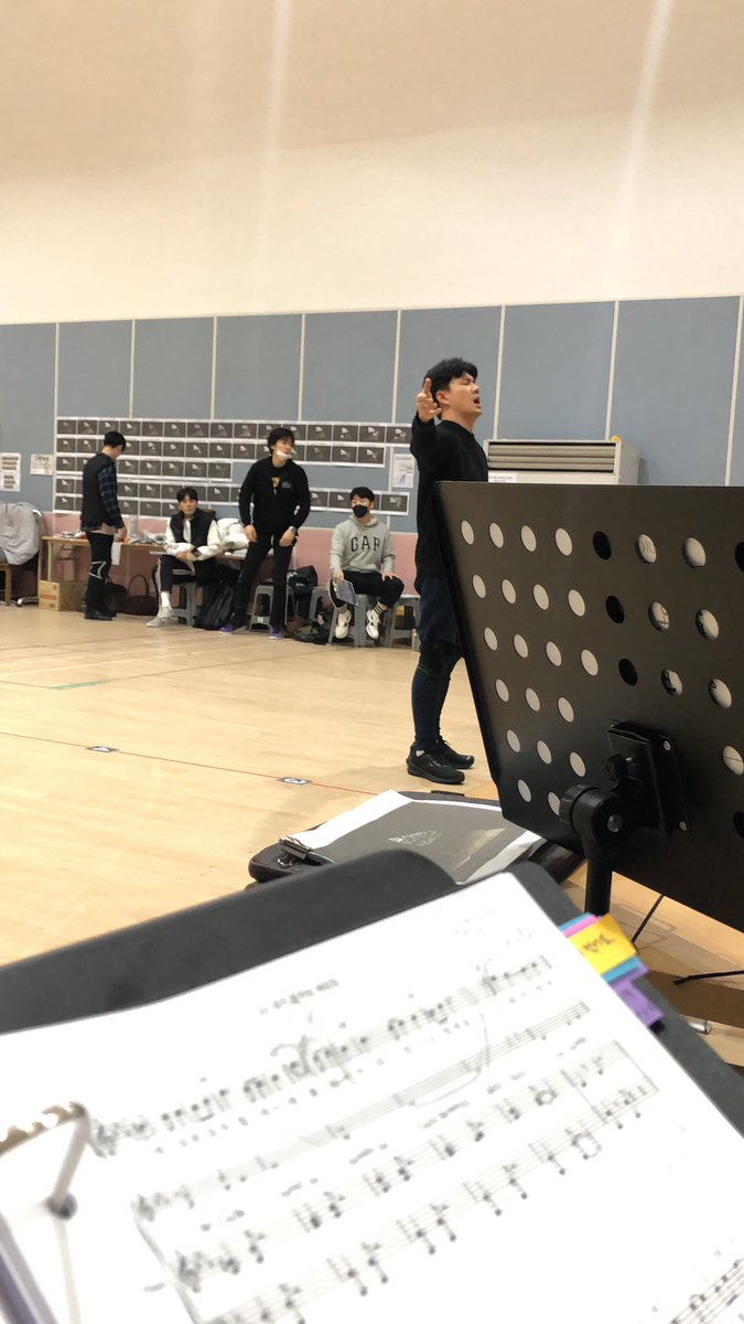 cariban70's tweet photo. 여명 연습중. 하림 이경수의 열창. #배우이경수 #배우이기동 #뮤지컬여명의눈동자 #세종문화회관 https://t.co/mCjsYQfcWN