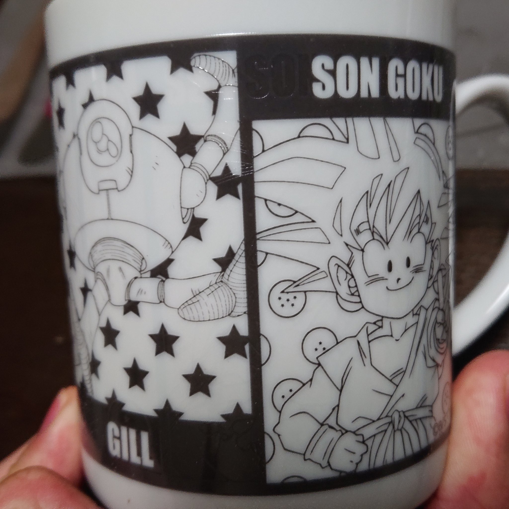 ゲルニカ Pa Twitter ローソン限定マグカップ お湯をいれるとドラゴンボール探索編から青くなって邪悪龍編に変わります マイナスエネルギーを再現しての青色なのですかね 素晴らしい