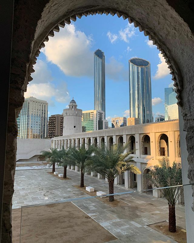 sigmundlloyd's tweet photo. Top notch qasr. https://t.co/XuUxb76NhU https://t.co/Bdnnyz7caq