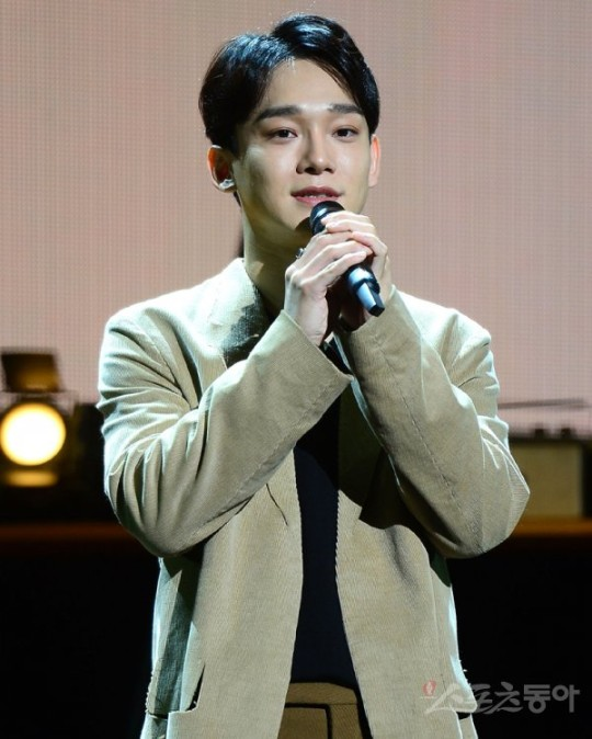 theseoulstory's tweet photo. @weareoneEXO SM Entertainment confirms EXO Chen's marriage news and revealed that it will be a private event between the two families as she is a non-celebrity. Congratulations to the couple! ❤️ https://t.co/4o99p9MSdQ