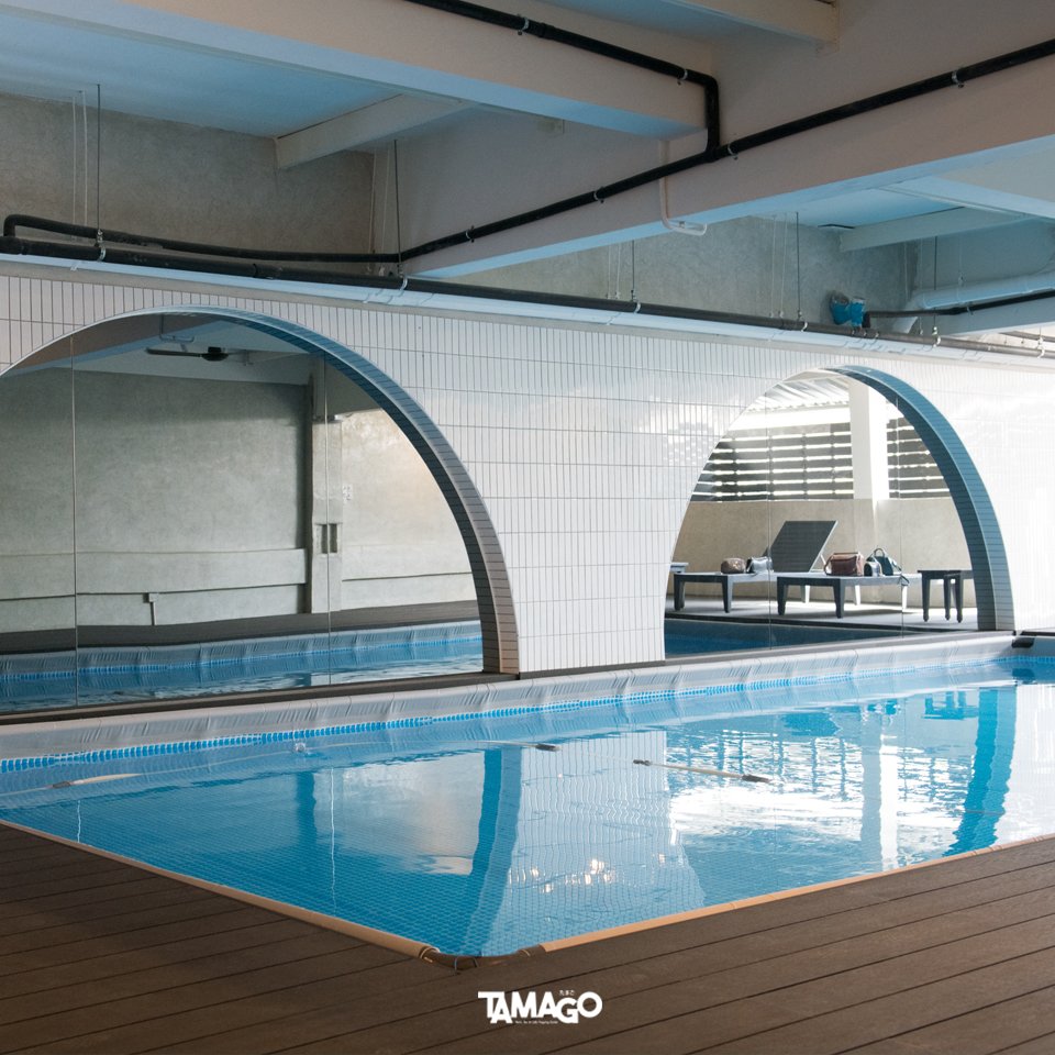 tamagofreemag's tweet photo. คาเฟ่ใต้ BTS #ปุณณวิถี‼
#ArchCafe ตกแต่งสไตล์ยุโรป เน้นรูปทรงโค้งมน มีสระวายน้ำชิคๆ มุมถ่ายรูปเพียบ ที่นี่ทำเครื่องดื่มได้น่าสนใจ》🥃 Chai Herbal Black Teaชาดำผสมสมุนไพรเครื่องพะโล้ดื่มสดชื่น
🕙 ศ.-พ.09.30-17.30น. ปิด พฤ
☎️ 06-5916-3239
@kinjubkinjib #tamagofreemag @gourmetthai https://t.co/KjzNuYwe4A