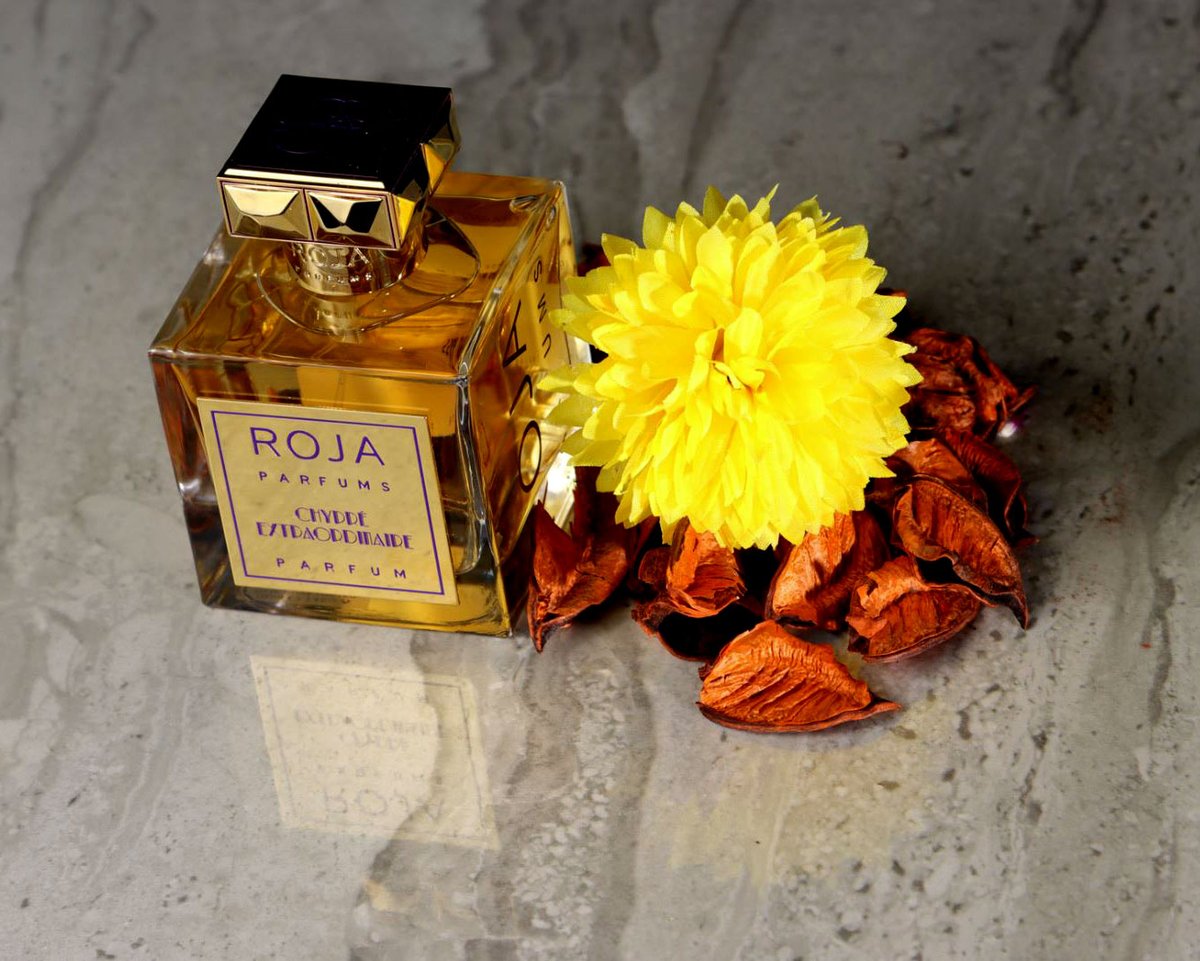 coperfumegroup's tweet photo. We have an inherent love for Chypré #scents. their magnetism impossible to escape. By #RojaParfums
https://t.co/khmPaTBiml
#perfume #perfumes #parfum #dubaiperfume #onlineshop #onlineperfumeshop #onlineperfum #dubaiparfum #fashion #perfumeaddict #parfumaddict #fyp https://t.co/6Dqu0dstBO