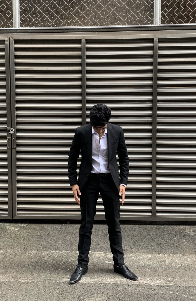 erisaragoza's tweet photo. Escort muna ako ngayon. 🤟🏻 #Bidaman #ItsShowtime https://t.co/JZryay1JjG
