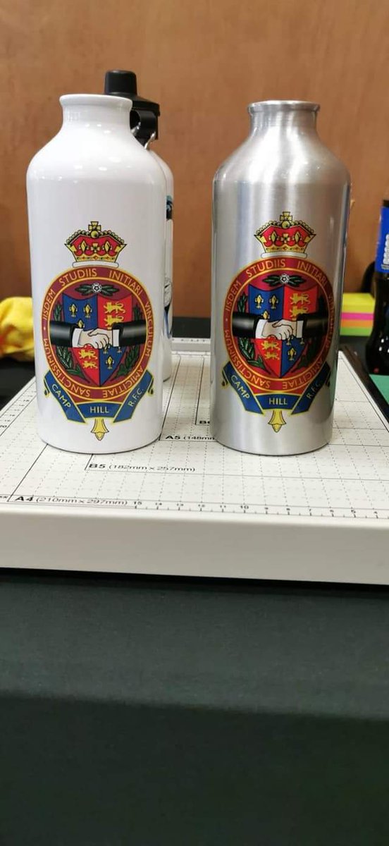 MerchTouchline's tweet image. Grab one of our fantastic steel water bottles! Available in white or brushed aluminium and comes with 2 lids, a sports valve lid and a gasketed flask lid. 
We can add your club / team logo and personalise it. 
All for only £10