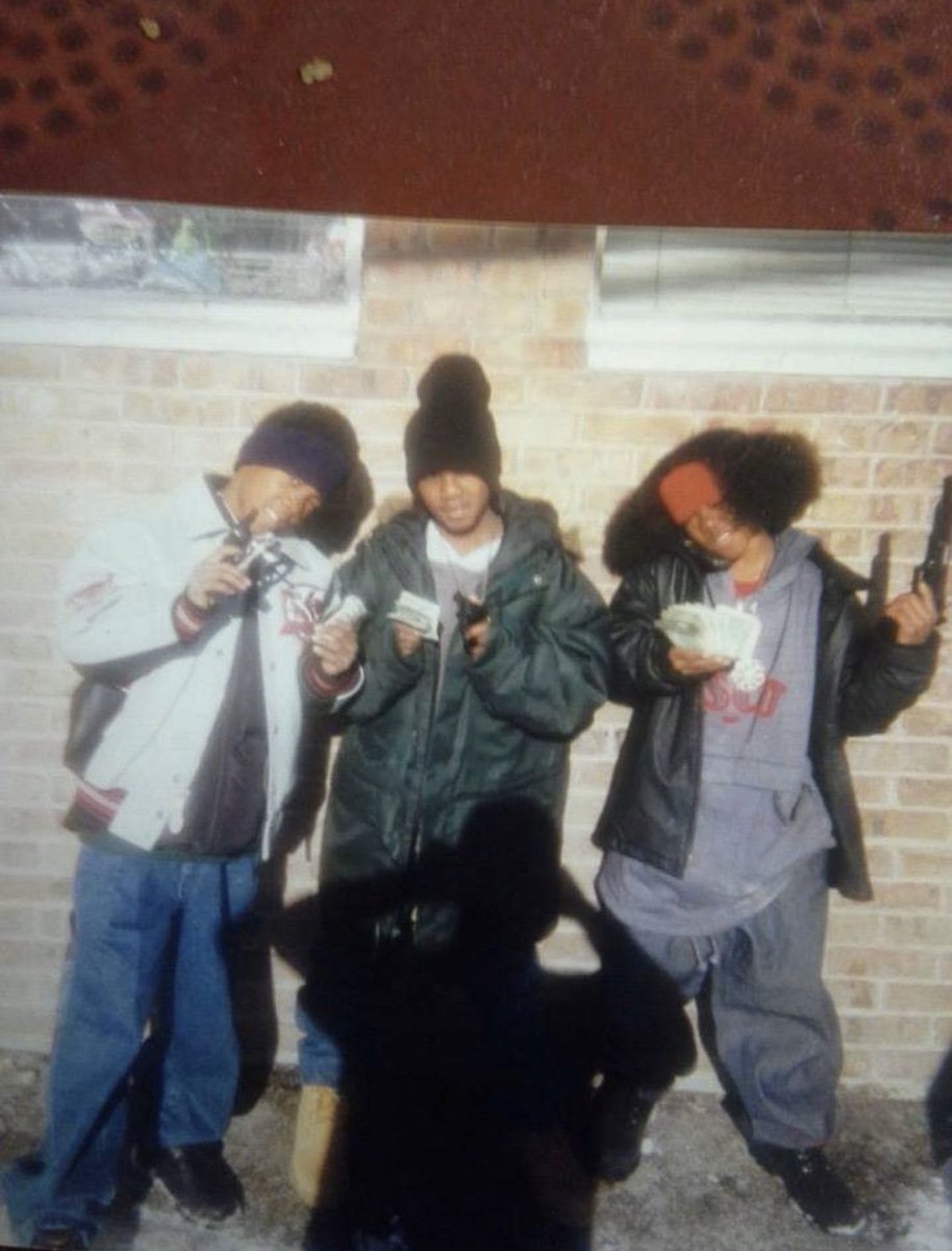 SELFMADE_INKY's tweet photo. Been dat nigga since I was rocking Willie Esco! Me geno and Rico! #Dirty130 4L #REALprojectBaby ๐ญโจ๐ฆ๐ฃ๐๐พ๐ clothes was big AF! ๐ญ๐ญ๐ญ https://t.co/GIBPjrRkpQ