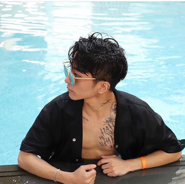 summer45894007's tweet photo. ร้อนให้มาเล่นน้ำ
แต่ถ้าอยากกินน้ำให้มาห้องผม
Ff
Dm❤️
#บอทใหม่หาทุกอย่าง #บอทเหงา https://t.co/vdn2aSU3FD