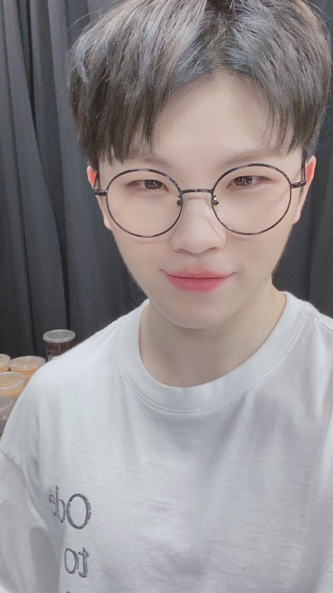 pledis_17's tweet photo. [17'S 우지] 땀 삐질

#ODETOYOUwithSVT
#NowSVT https://t.co/EQKWlKHHY9