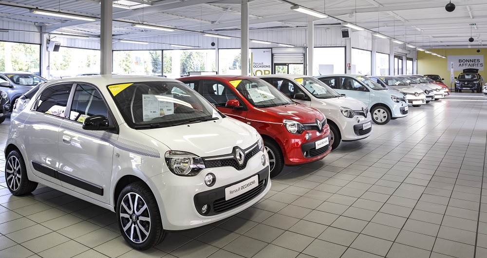 Mobilize_FS's tweet photo. #MondayFact 5,70M, c’est le nb de véhicules d’occasion vendus en 2019 en 🇫🇷 France, un record ! dont plus de 1M pour le @Groupe_Renault. L'activité occasion porte la croissance du #financementauto (+11%) avec en tête la #LOA (+41%). #VO via @Largus_auto
https://t.co/pAE7JKCPR2 https://t.co/VTyrmGZtff