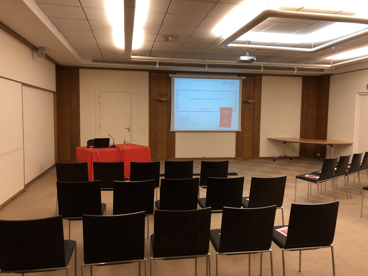 Marie-Agnès Nicolet, Présidente de <a href="/RegulationPartn/">Regulation_Partners</a> et <a href="/RevueBanque/">Revue Banque</a> vous attendent à la conférence de présentation du livre « gouvernance et fonctions clés » 3ème édition 📖