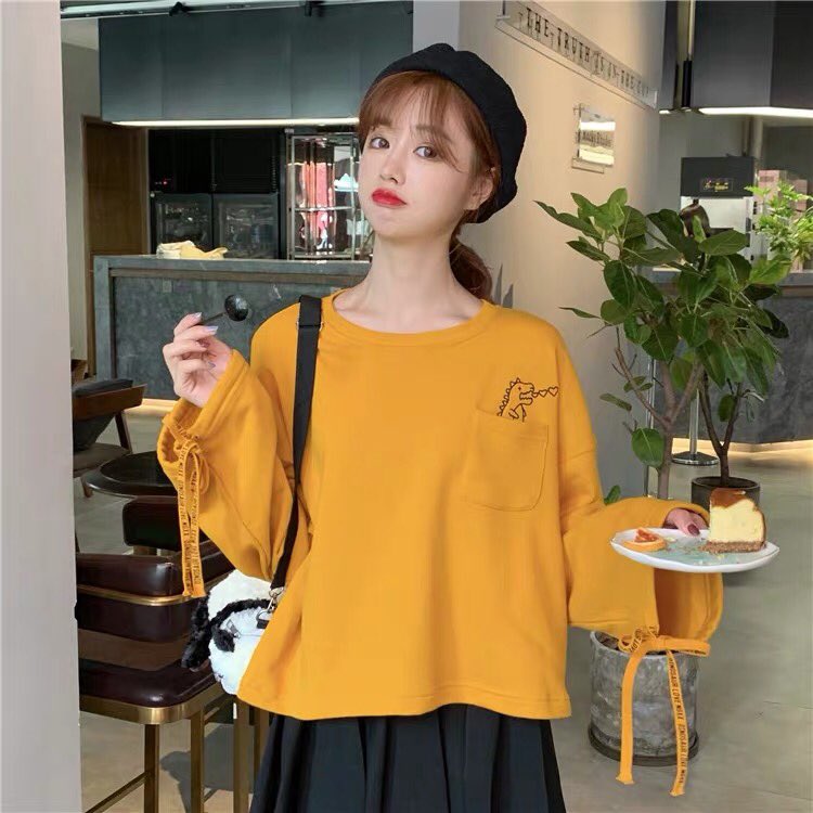 17kg_official's tweet photo. 今日のプレゼント🧡

ビタミンカラーが
人気だったからまたまた
ビタミンカラー投入😳🍊

ゆるゆるな恐竜が
かわいすぎるプルオーバー
袖も可愛すぎる🎗🍊🧡

このツイートをRT＆いいね
このアカウントをフォローで
応募してね🧡🧡🧡 https://t.co/30NtlYhxMV