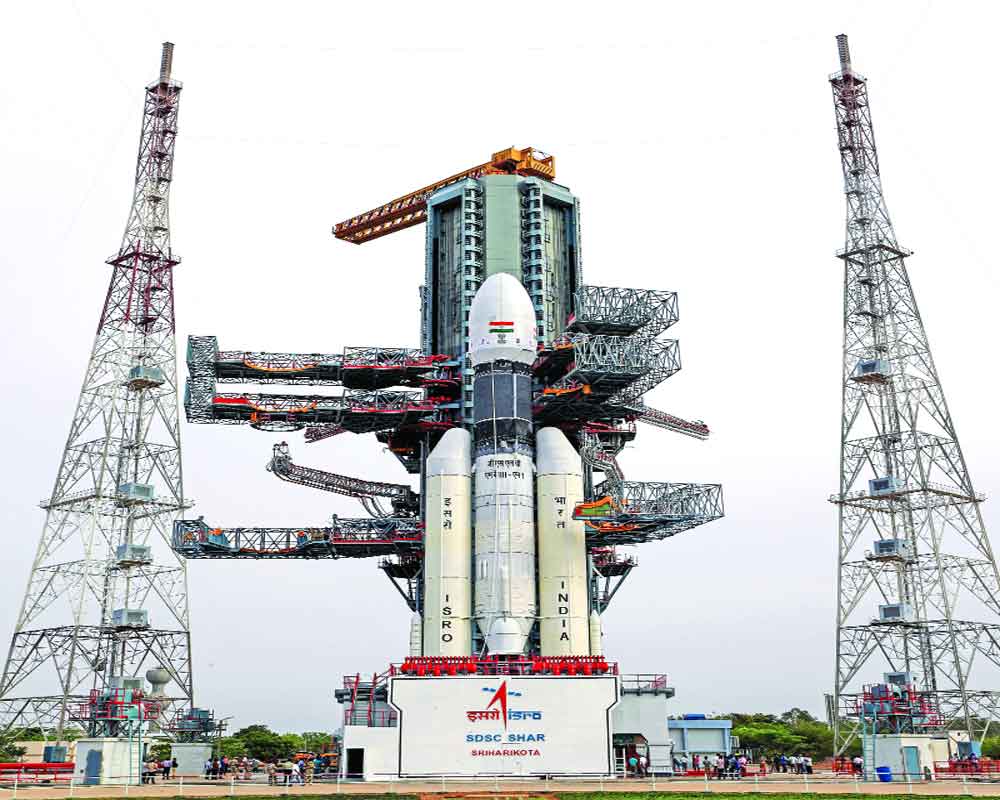Sujay__Raj's tweet photo. @isro ISRO begins a New Chapter in the New Year by Starting its Mission to the MOON- #Chandrayaan3. ❤️

Though it is the Most Important Mission for the Year 2020, ISRO is Working on 25+ other Missions this Year. Jai Hind 🇮🇳 https://t.co/Hgloiu9bqj