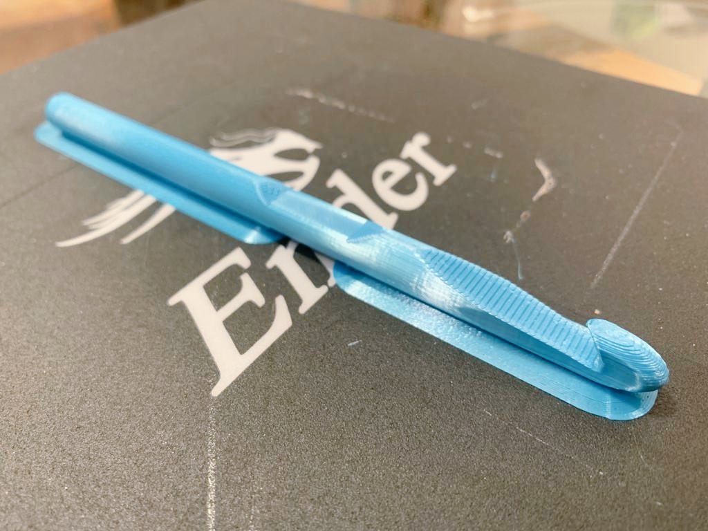 Plas3D's tweet image. honey wants to knit and ask me if I can make a crochet hook for her...an hour later...🤩