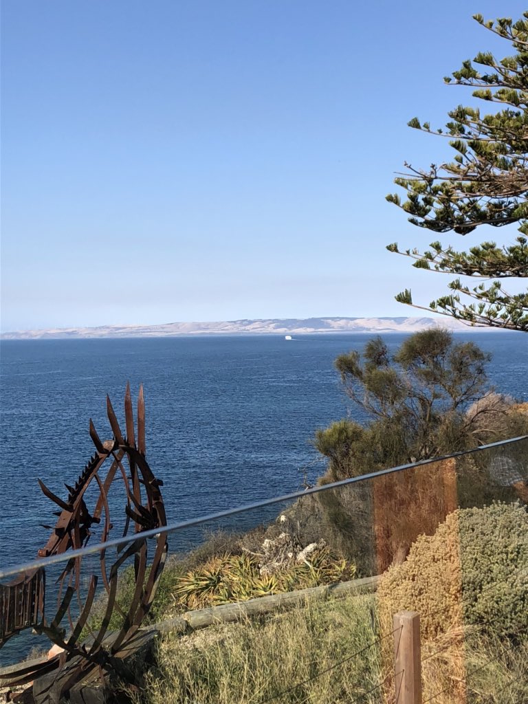 There is still a long road ahead for #KangarooIsland but there is still plenty of unaffected areas. Don’t get in the road but don’t forget to come.