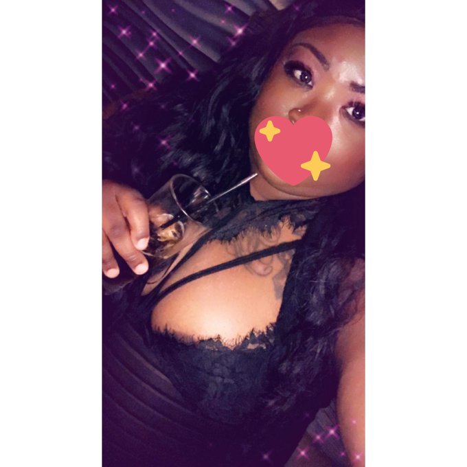 &bull;Lets Wine &amp; Dine, Then Spend Some Time&bull;   &bull;Always Available for Breakfast, Lunch, and Dinner Dates 🥐🥧🍷🍹<a href="/tag/bbwmodel"class="tags"><span>#bbwmodel</span></a><a href="/tag/datechicago"class="tags"><span>#datechicago</span></a>