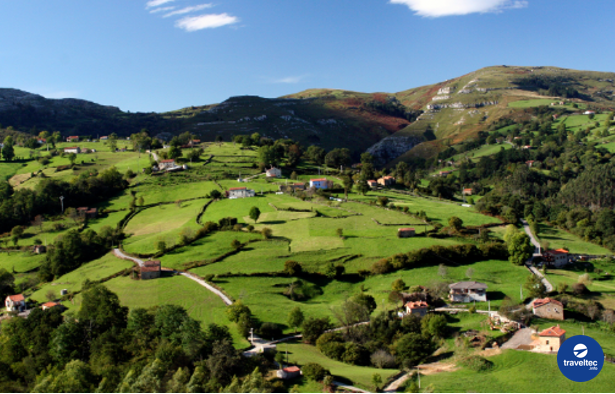 vtraveltec's tweet photo. By taking a school trip to #Cantabria, in the north of Spain, you will be able to learn about arts & designs, geography, languages… it has a lot to offer!
...
#vTraveltec #WorrylessTravelmore #Travel #Tourism #Discover #Learn #Culture #Tour #Trip #Experiences https://t.co/f7WvD8TrFe
