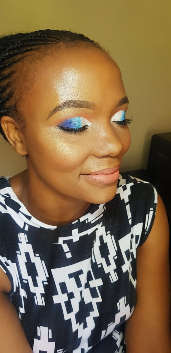 TouchofBree's tweet photo. Blue and White was the order of the day for our Sotho bride! ๐
Congratulations to Dineo on her beautiful union๐
#touchedbybree #touchofbree #bride #bridalmakeup #cutcrease #beatforthegods #beautytransformation #makeuptransformation #beforeandafter #GirlTalkZA #GirlsTalkZA https://t.co/kloyVmN3zk