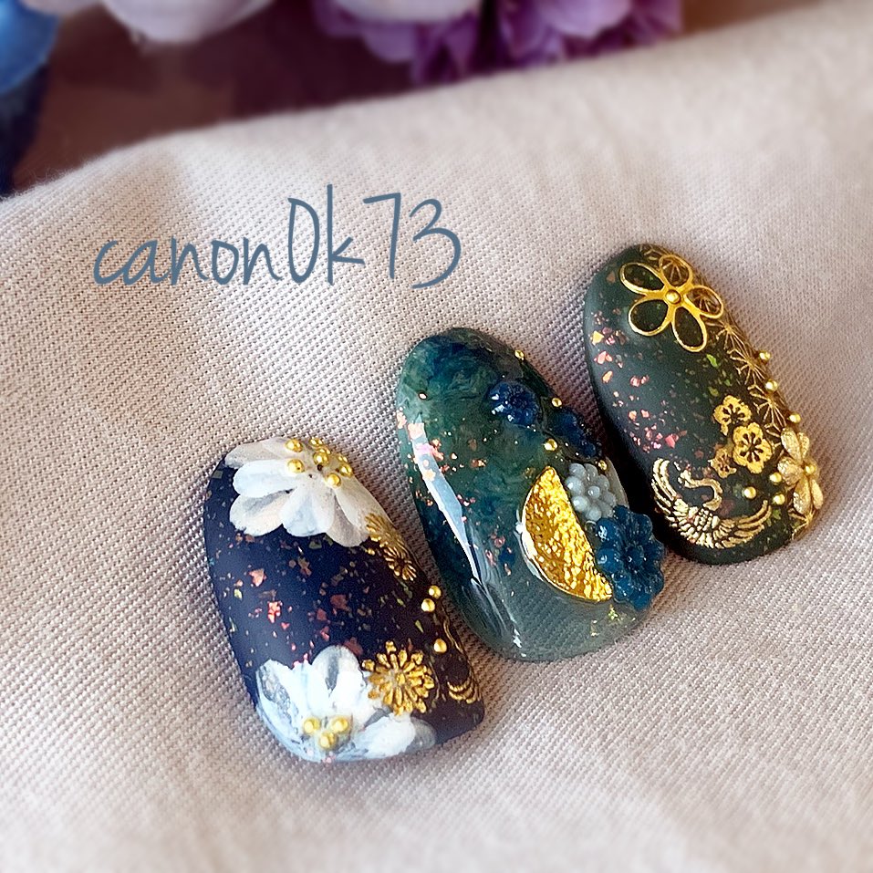 きゃのネイルʕ ᴥ ʔ Line公式blog 青のお花を描いた筆が 花びら向きな筆でありがたかった ネイル工房さんに教えてもらって購入してたやつやっと使えた アートライン2 5mmのやつ Paネイルのマットラメの花弁描いて白の花弁書いた 色合い可愛