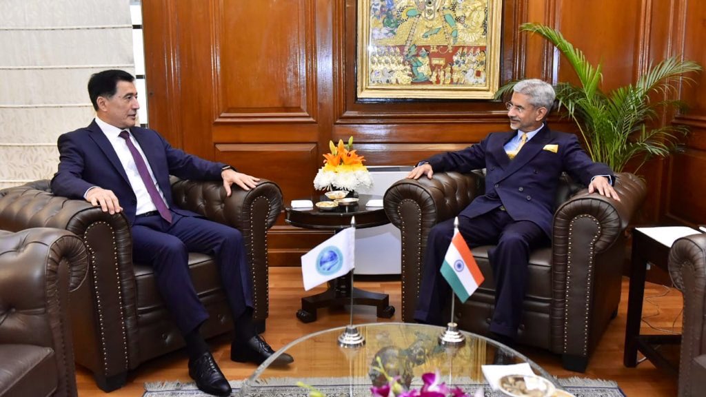 DrSJaishankar's tweet photo. Received Secretary General #ShanghaiCooperationOrganization Vladimir Norov. Reviewed the progress in our cooperation as India prepares to take up the responsibility of chairing the Council of #SCO Heads of Government. https://t.co/UTwZwzMUSH