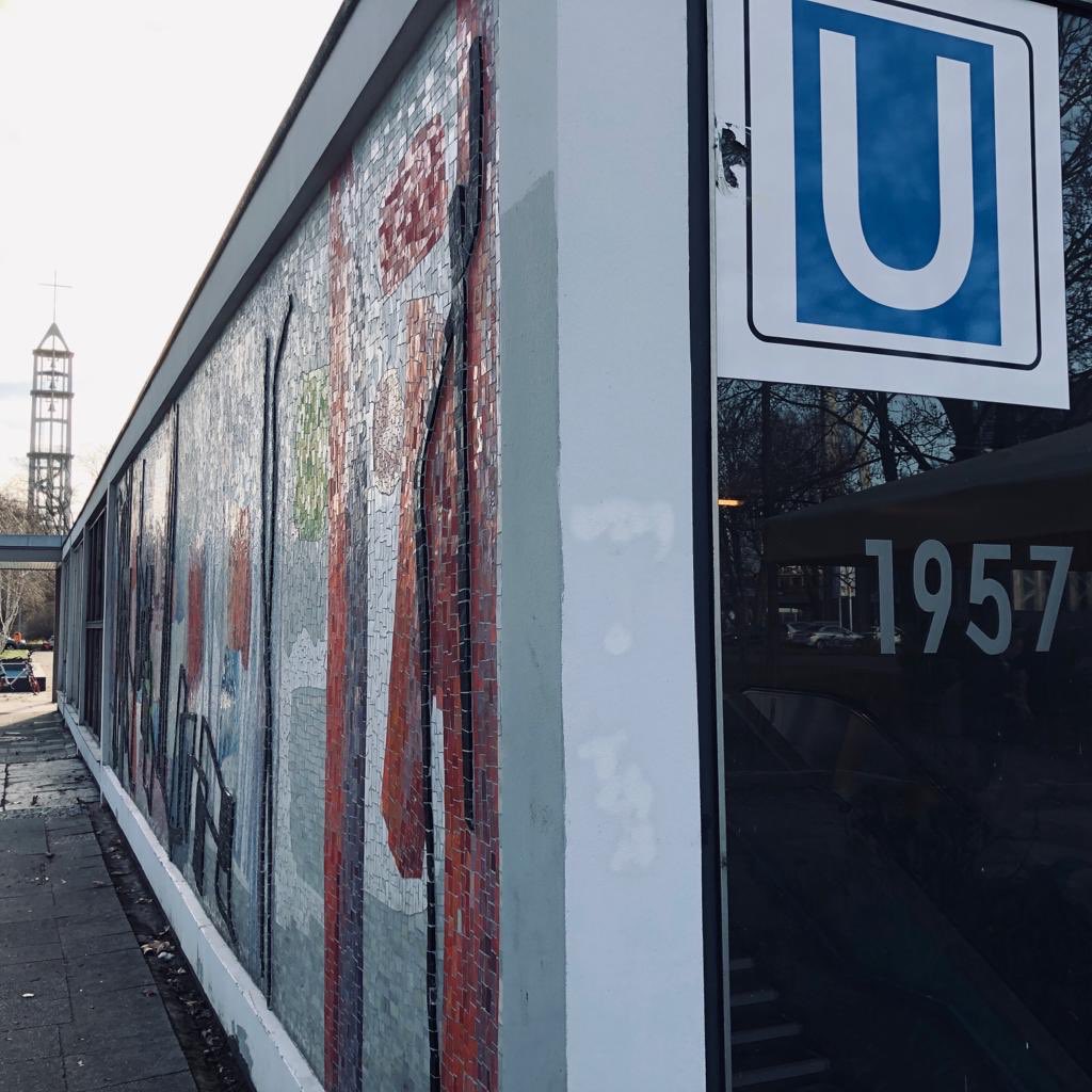 shipsinthesky63's tweet photo. 2/5 The station is in the middle of the #Interbau housing development which was built as part of  the 1957 International Building Exhibition in the #Hansaviertel district of #WestBerlin. The overall plan was managed by #OttoBartning ... https://t.co/Wspu8OL49e