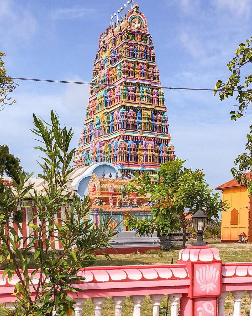 Velanai Ayyanaar Kovil, Island of Kayts, Northern Province, Sri Lanka (photo by/via Teresa Gomez)