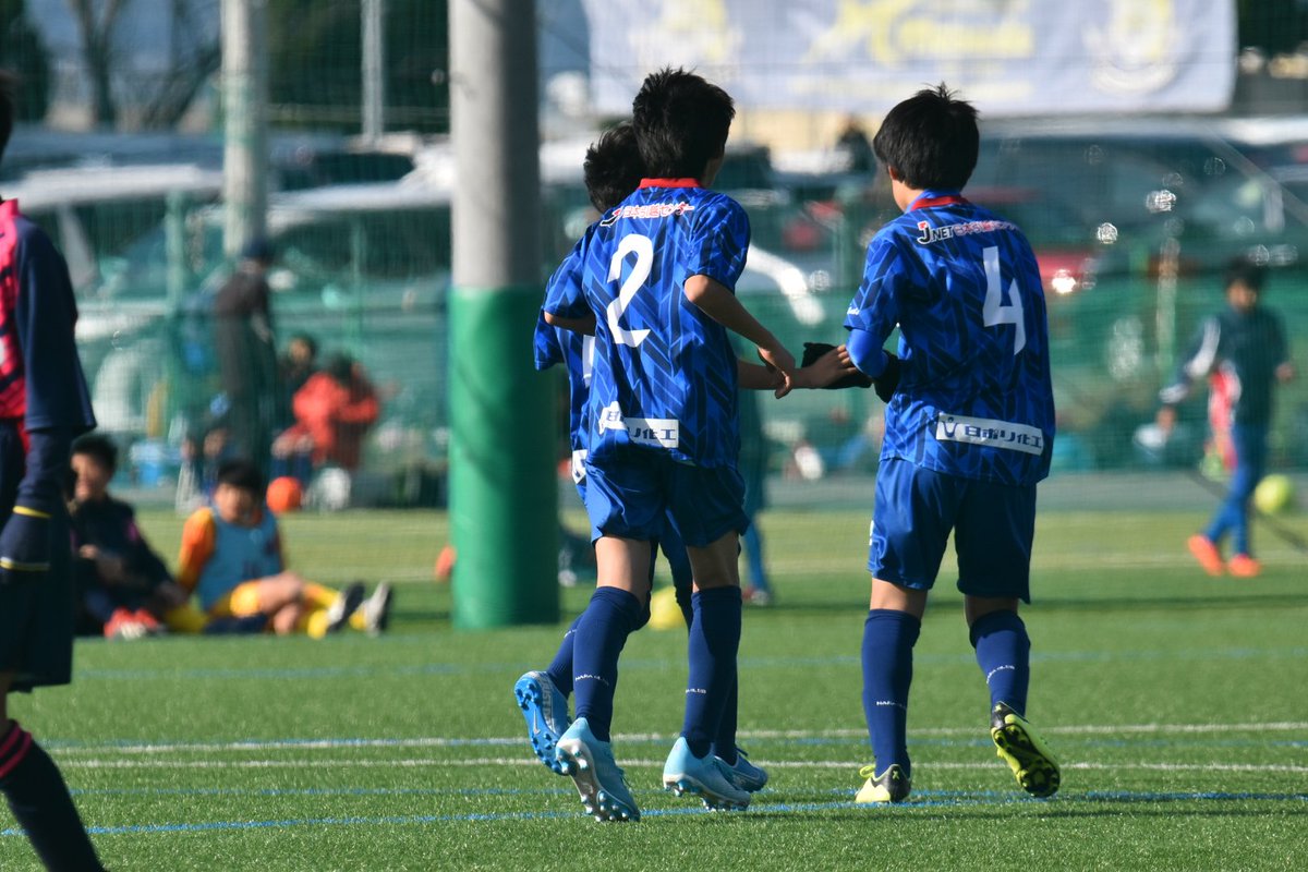 ファンタジスタ シンジ u13プレミア後期リーグ 奈良クラブジュニアユース4 0fcアニージョ 前半はpk の1点のみながら終始 後ろから前へ人数をかけて押し上げるサッカーを継続し 後半は遠い距離からのフリーキックを直接ゴールに入れるとロング ファンタジスタ シンジ u13プレミア後期リーグ 奈良クラブジュニアユース4 0fcアニージョ 前半はpk の1点のみながら終始 後ろから前へ人数をかけて押し上げるサッカーを継続し 後半は遠い距離からのフリーキックを直接ゴールに入れるとロング