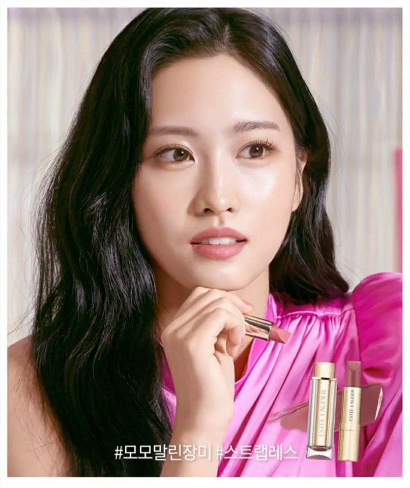 wonjungyo's tweet photo. [★ #MOMO ★]
.
#esteelauder (@esteelauder)(@esteelauderkr)
#PureColorLove #Lipstick #STRAPLESS
.
.
#모모말린장미 #스트랩레스 💄
.
.
make up - 원정요 @bit.boot_jungyo
.
.
#빗앤붓 #BITnBOOT
#에스티로더 #퓨어컬러러브 #130호 #스트랩레스💄 #에스티로더스트랩레스
#트와이스 #TWICE #모모 https://t.co/g0mJ1eb8KS