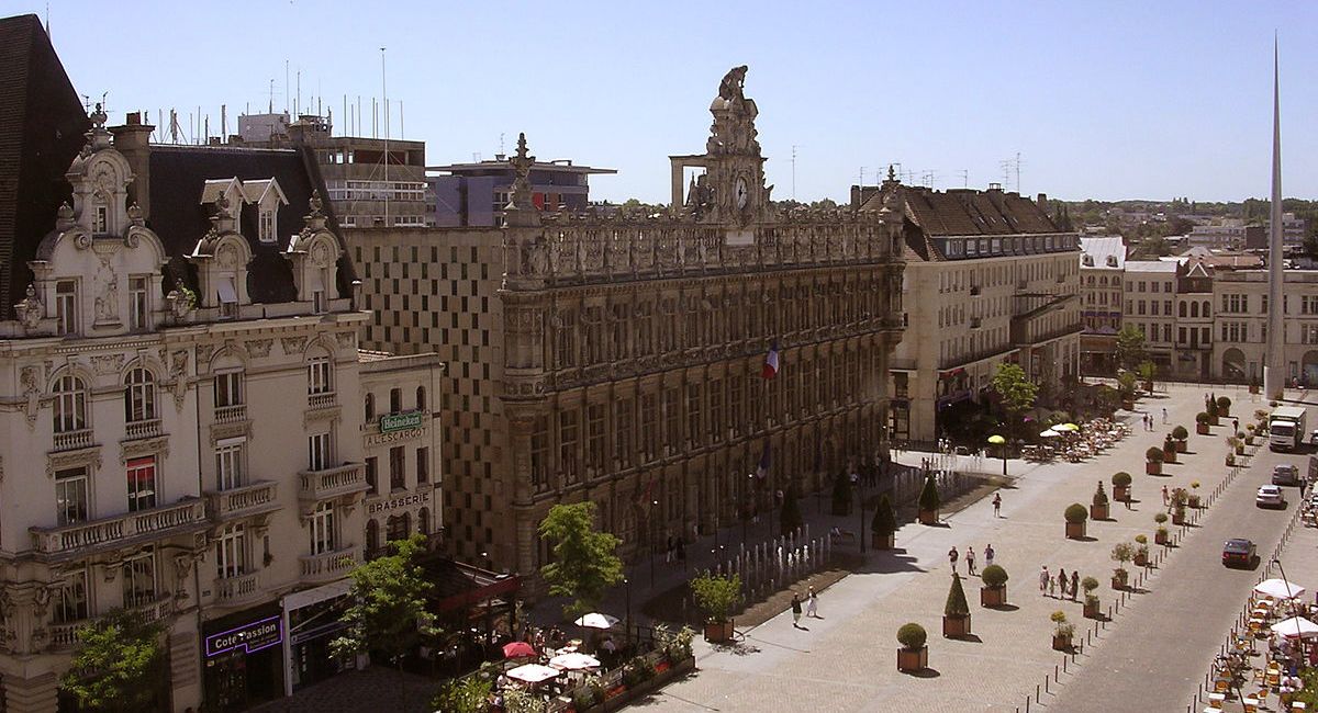 Optissimmo_grp's tweet photo. Ville étudiante du Nord, #Valenciennes possède de nombreux arguments pour y réaliser un investissement locatif : https://t.co/VvYHzqjrrA https://t.co/nRi7niZUn6